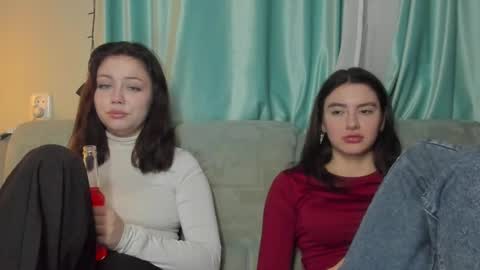 lizzi_muur online show from January 23, 9:50 pm