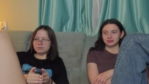 lizzi_muur online show from February 1, 6:29 pm