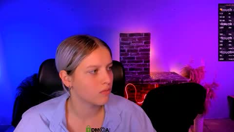 lizzie_boom online show from December 17, 8:59 pm