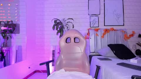  Lizzie  online show from October 21, 12:10 pm