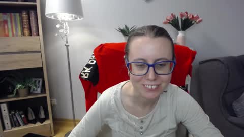 Lizzy online show from March 4, 7:27 am