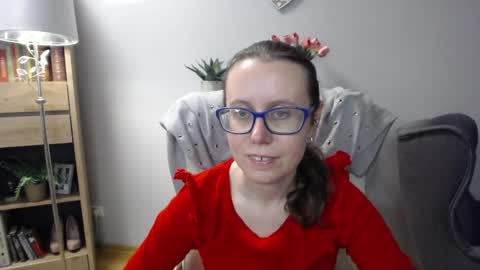 Lizzy online show from April 13, 4:28 am