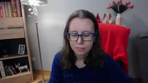 Lizzy online show from December 17, 6:31 am