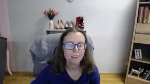 Lizzy online show from October 3, 5:38 am