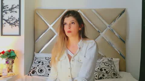 Liz  online show from January 11, 3:45 am