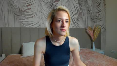 lizzyvega online show from April 10, 2:39 am