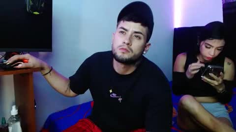 lliamm 2 online show from January 17, 6:12 am