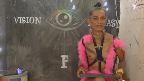 LA LOBA online show from December 4, 8:01 pm