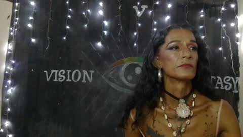 LA LOBA online show from December 17, 1:18 am