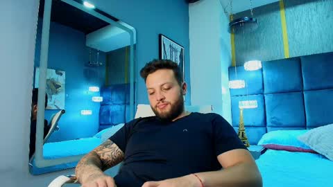 logan_austin online show from April 23, 8:32 pm