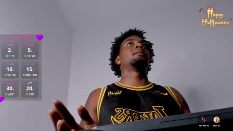 LOGAN DRAKE online show from November 3, 7:48 pm