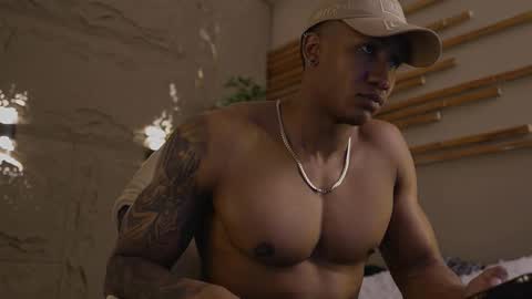 logan_varela online show from January 19, 12:59 pm