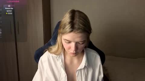Snapshot of logandrive chatting on October 20, 9:36 am Logan and Katana online show from October 20, 9:36 am