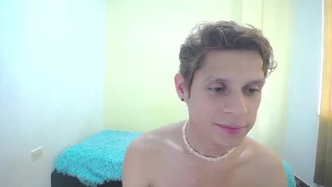 Snapshot of loganevans8 chatting on February 25, 8:00 pm Logan online show from February 25, 8:00 pm