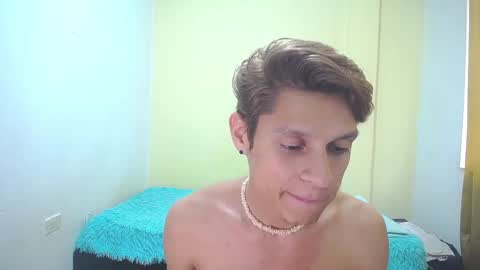 Snapshot of loganevans8 chatting on February 22, 2:19 pm Logan online show from February 22, 2:19 pm