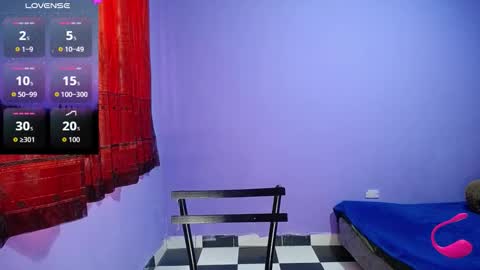 Snapshot of loganevans8 chatting on October 28, 3:35 pm Logan online show from October 28, 3:35 pm