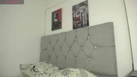 loganjhonson19 online show from January 7, 2:27 am