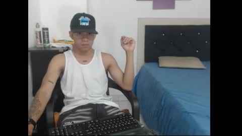 logannthh online show from October 12, 7:49 pm