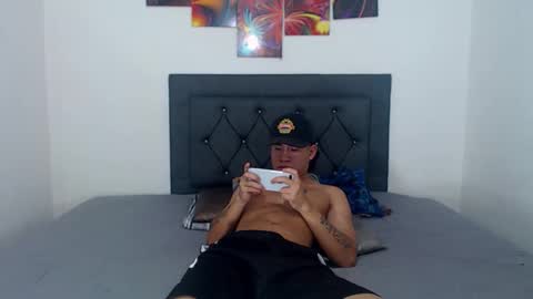 logannthh online show from March 28, 3:02 pm