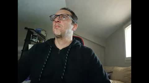 loic31 online show from January 7, 3:17 pm