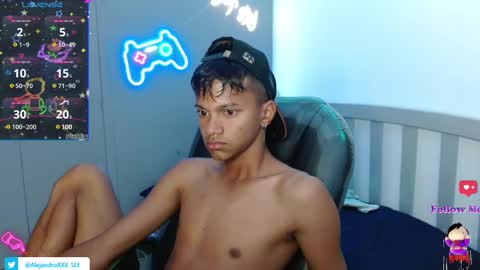 Snapshot of loistwink_1 chatting on February 26, 9:12 am LOUIS online show from February 26, 9:12 am