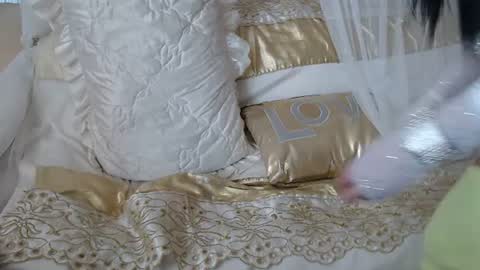 Lilu online show from March 5, 6:54 am