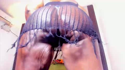 Lola online show from October 17, 12:09 pm