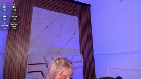 Lola Angel online show from February 25, 11:15 pm