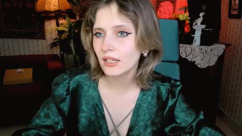 Snapshot of lolaasmus chatting on February 26, 1:43 pm I consider myself the god Loki but life just calls me LOL online show from February 26, 1:43 pm