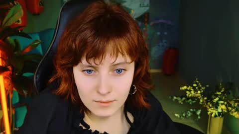 Snapshot of lolaasmus chatting on March 10, 12:06 pm I consider myself the god Loki but life just calls me LOL online show from March 10, 12:06 pm
