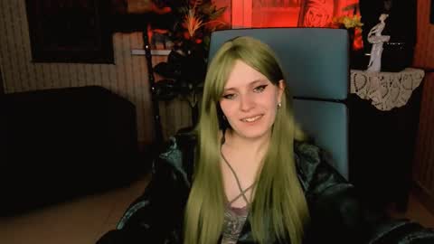 Snapshot of lolaasmus chatting on February 26, 7:53 pm I consider myself the god Loki but life just calls me LOL online show from February 26, 7:53 pm
