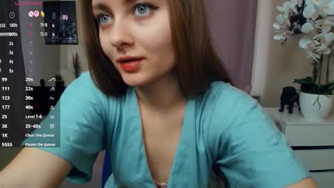 lolacorish online show from February 25, 11:25 am