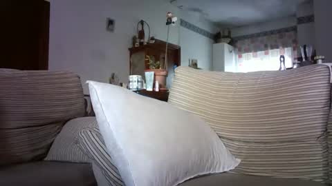 LOLA HUESO y ERIC online show from December 22, 10:00 am