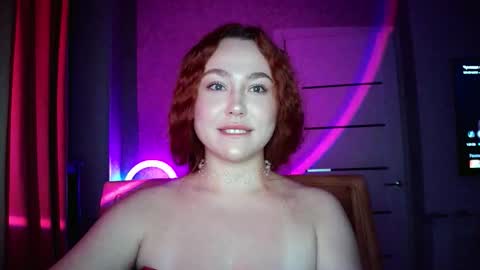 Snapshot of lolamint_ chatting on October 8, 1:17 pm Lola online show from October 8, 1:17 pm