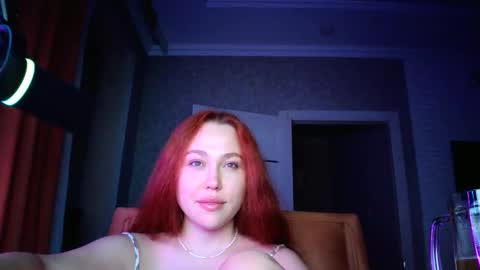 Snapshot of lolamint_ chatting on September 10, 8:32 pm Lola online show from September 10, 8:32 pm