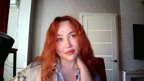Snapshot of lolamint_ chatting on September 19, 11:58 am Lola online show from September 19, 11:58 am