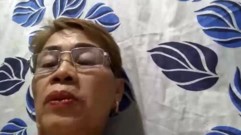 Snapshot of lolamommie chatting on March 2, 10:05 pm tey online show from March 2, 10:05 pm