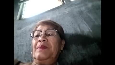 Snapshot of lolamommie chatting on September 16, 11:30 pm tey online show from September 16, 11:30 pm