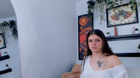 Lola online show from September 11, 8:32 pm