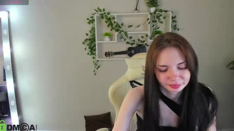 Lola online show from November 4, 9:21 am