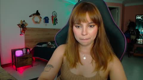 Snapshot of lolaverse chatting on September 24, 9:21 pm Lola doll online show from September 24, 9:21 pm