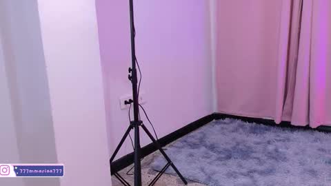 Lola online show from October 25, 1:55 pm