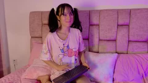 Snapshot of lolayun chatting on September 15, 4:03 am Lola online show from September 15, 4:03 am