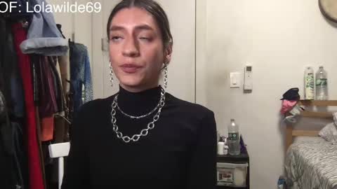 Lolita Wildes Back  online show from October 14, 6:16 am