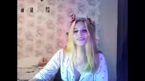 LollaLaKiss online show from October 27, 10:26 am