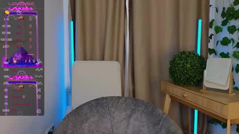 Mona online show from September 17, 12:52 pm