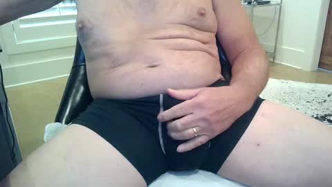 Snapshot of lonelytraveler69_ chatting on December 13, 5:32 pm JustaGuyinMS online show from December 13, 5:32 pm
