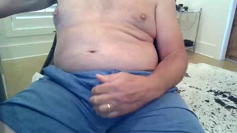 Snapshot of lonelytraveler69_ chatting on October 16, 4:06 pm JustaGuyinMS online show from October 16, 4:06 pm