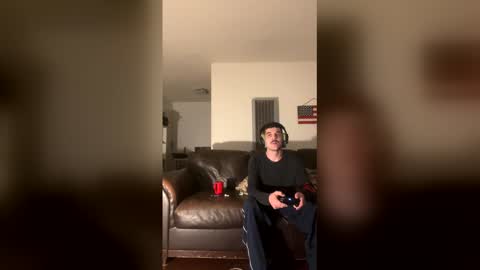 Longbeachslut  online show from January 9, 8:09 am