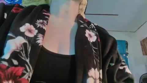 Londoncashmere69  online show from January 5, 4:38 pm